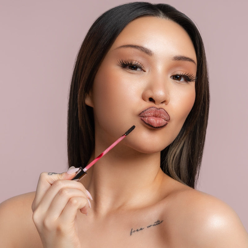 LIP TATTOO LINER STAY-N - COMPRE 2 E LEVE 5 🔥
